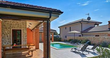 Thumbnail von Śródziemnomorska willa z basenem w pobliżu morza, wyspa Ugljan