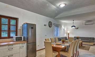 Thumbnail von Śródziemnomorska willa z basenem w pobliżu morza, wyspa Ugljan