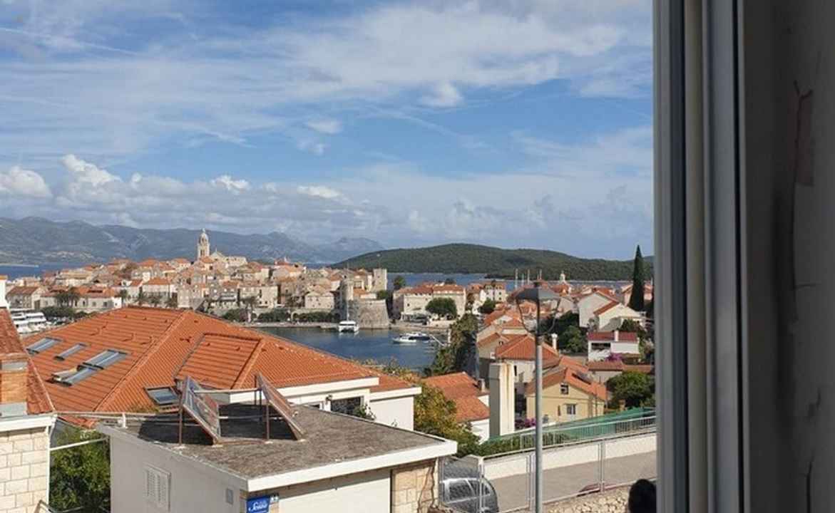 Reihenhaus in traumhafter Lage mit Blick auf die Altstadt und das Meer