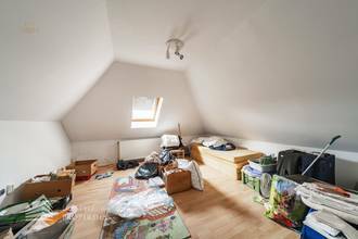 Thumbnail von Geräumiges Einfamilienhaus mit großen Garten