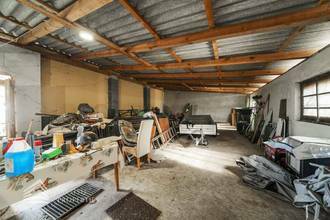 Thumbnail von Geräumiges Einfamilienhaus mit großen Garten