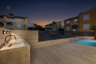 Thumbnail von Modernes Luxus-Appartement mit Pool