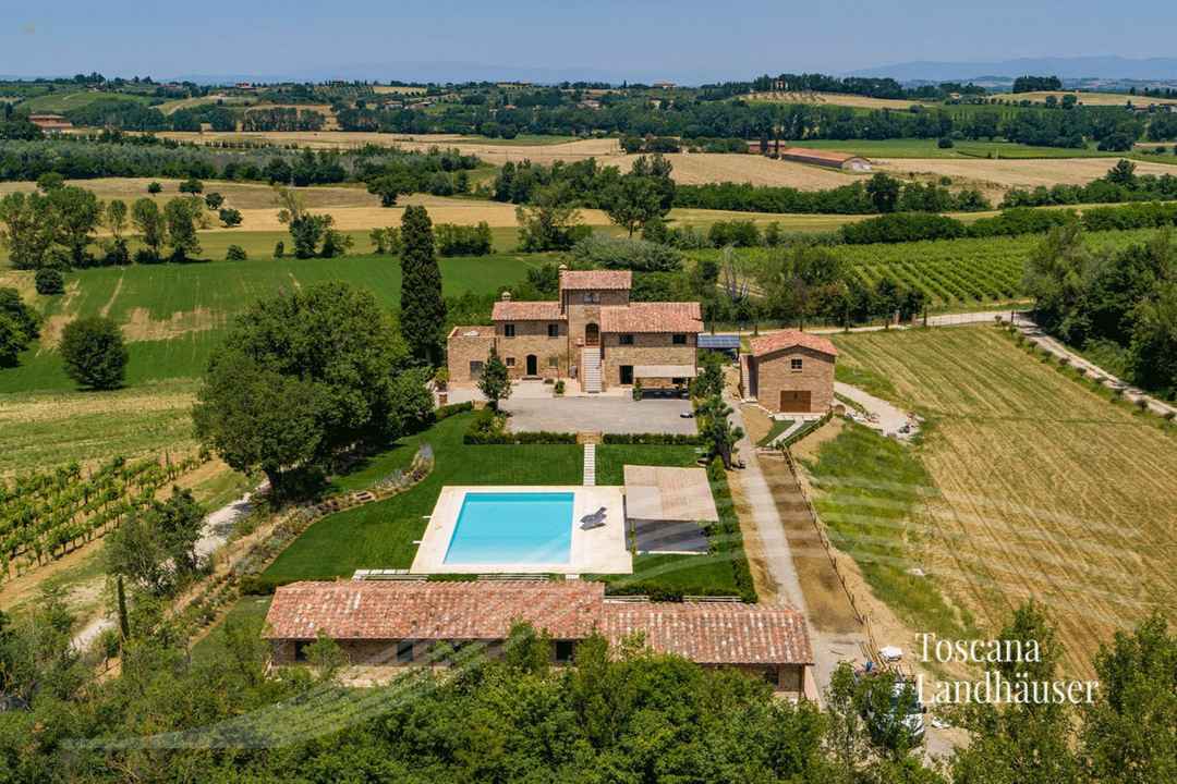 Charmantes Natursteinanwesen mit Pool in Panoramalage