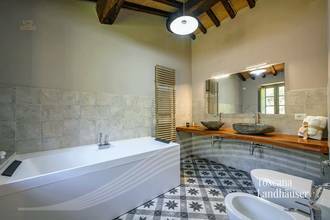 Thumbnail von Очаровательное природное каменное поместье с бассейном в панорамном расположении