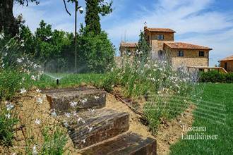 Thumbnail von Очаровательное природное каменное поместье с бассейном в панорамном расположении