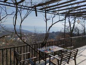 Thumbnail von Wohnung im Erdgeschoss / Souterrain mit Panorama-Meerblick