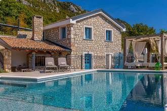 Thumbnail von Śródziemnomorska posiadłość z basenem i widokiem na morze, region Crikvenica