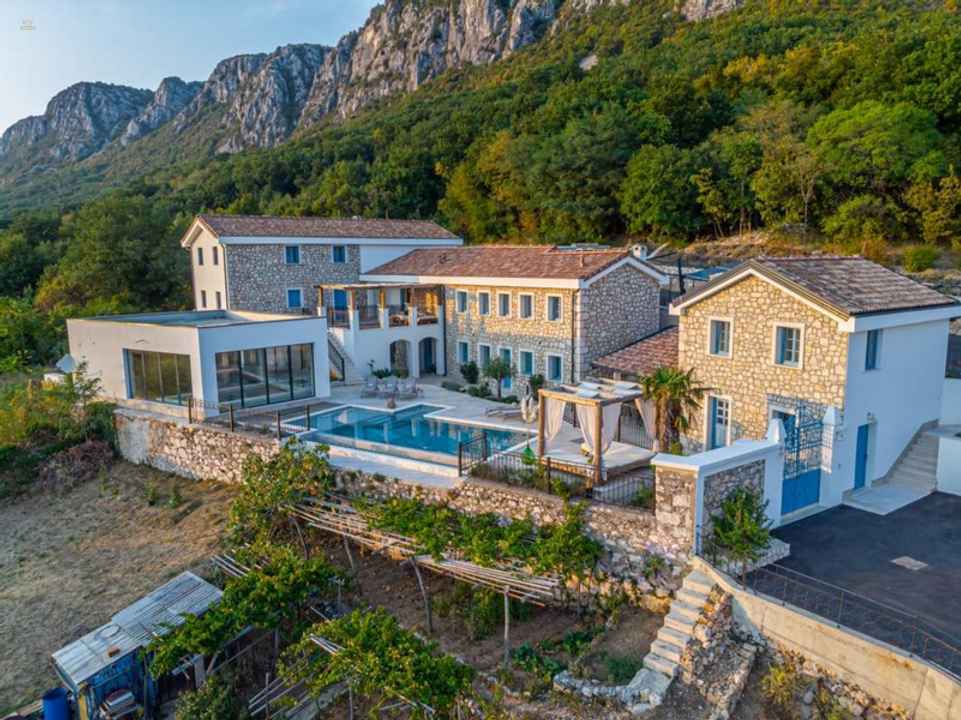 Mediterranes Anwesen mit Swimmingpool und Meerblick, Region Crikvenica