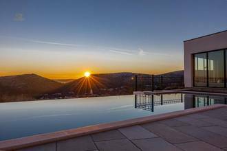 Thumbnail von Śródziemnomorska posiadłość z basenem i widokiem na morze, region Crikvenica