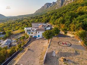 Thumbnail von Śródziemnomorska posiadłość z basenem i widokiem na morze, region Crikvenica