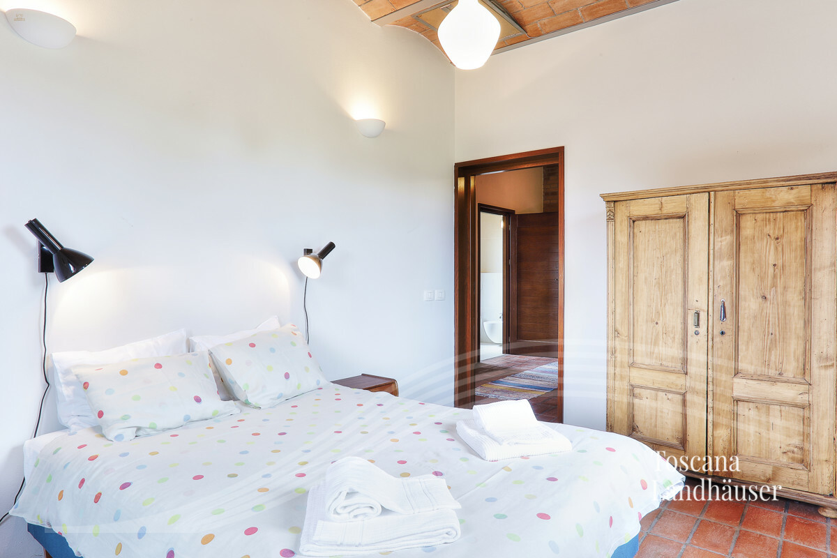 Thumbnail von Neubau im Rusticostil mit modernem Wohnkomfort und Pool