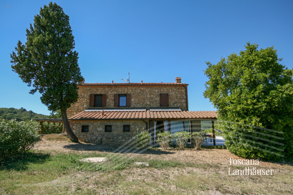 Thumbnail von Neubau im Rusticostil mit modernem Wohnkomfort und Pool