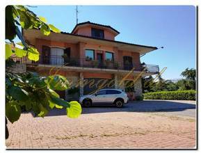 Thumbnail von Immogold, aparte Villa in sonniger Lage mit parkähnlichem Areal