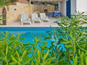 Thumbnail von Mediterranes Haus mit Pool in außergewöhnlicher Lage am Meer