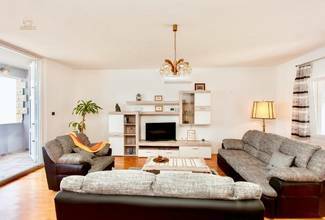 Thumbnail von Wielorodzinny dom z basenem w pierwszej linii do morza, wyspa Ciovo