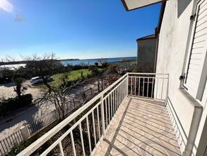 Thumbnail von Haus zur Renovierung nahe dem Meer