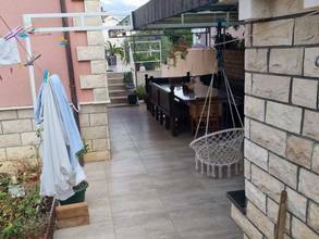 Thumbnail von Doppelhaushälfte mit vier Wohnungen