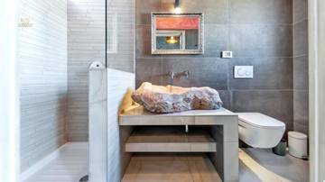 Thumbnail von Mediterranes Steinhaus mit Swimmingpool