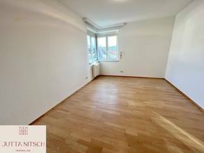 Thumbnail von Großzügige Terrassenwohnung mit zwei Tiefgaragenplätzen - Wien 1140 Hadersdorf