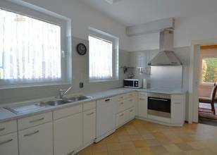 Thumbnail von 公園のような敷地に建つ壮大なヴィラ - ノイ＝イスンブルク／グラーベンブルク