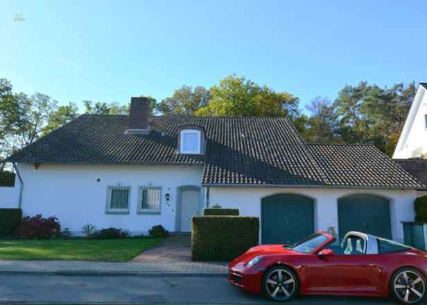 Herrschaftliche Villa auf parkähnlichem Grundstück - Neu-Isenburg/Gravenbruch