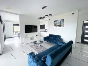 Thumbnail von Moderne Villa mit Infinity-Swimmingpool und Panorama-Meerblick, Region Trogir