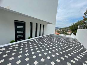 Thumbnail von Moderne Villa mit Infinity-Swimmingpool und Panorama-Meerblick, Region Trogir