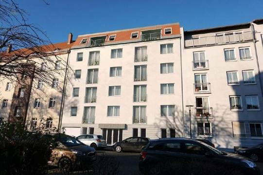 Moderne 3- Raumwohnung mit Balkon in Mickten zum Kauf!