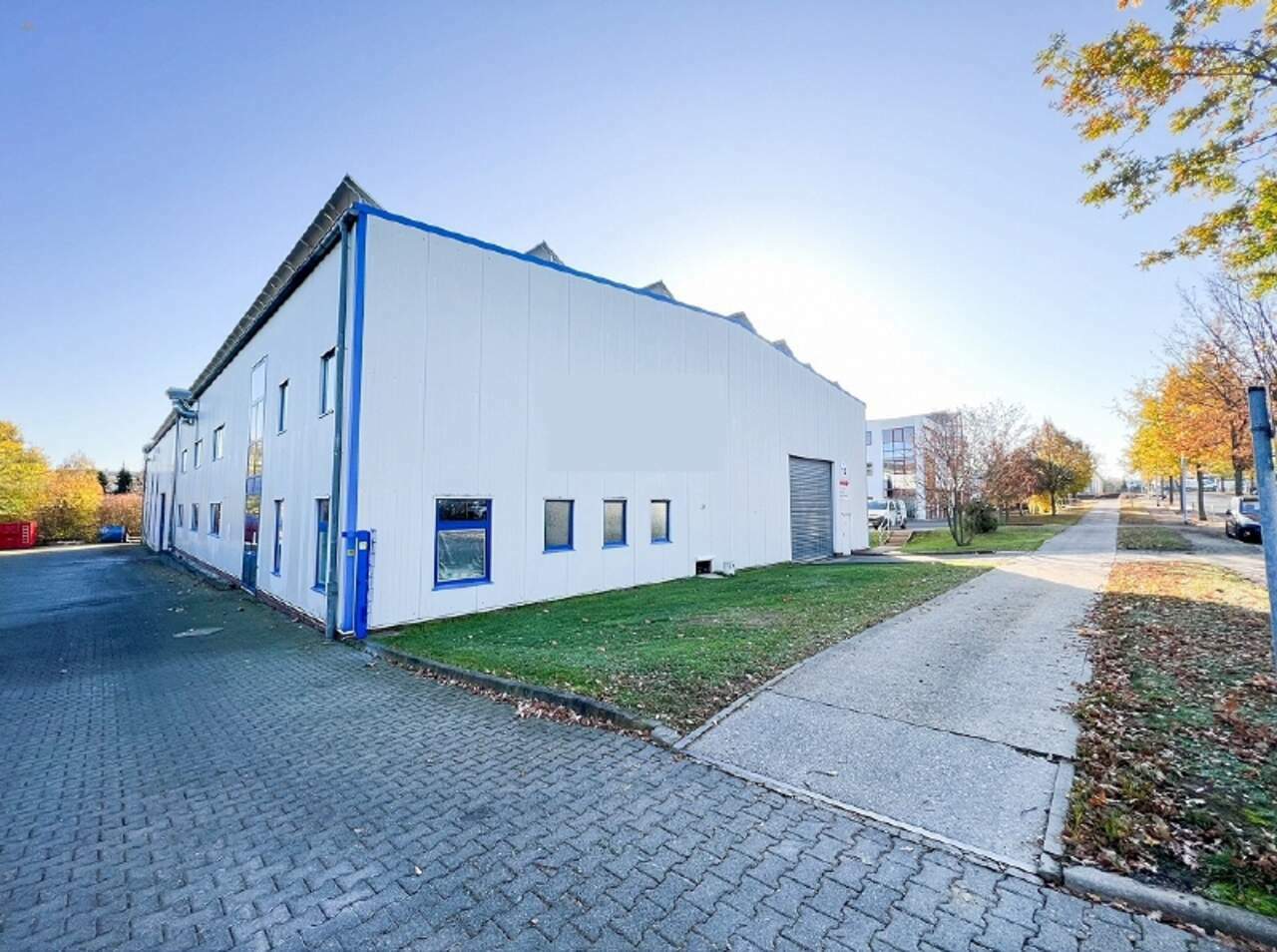 Thumbnail von Autobahnnah | Hallenkomplex mit Kranbahnen zum Eigennutz