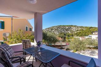 Thumbnail von Appartement-Villa in attraktiver Lage nahe dem Meer, Region Rogoznica