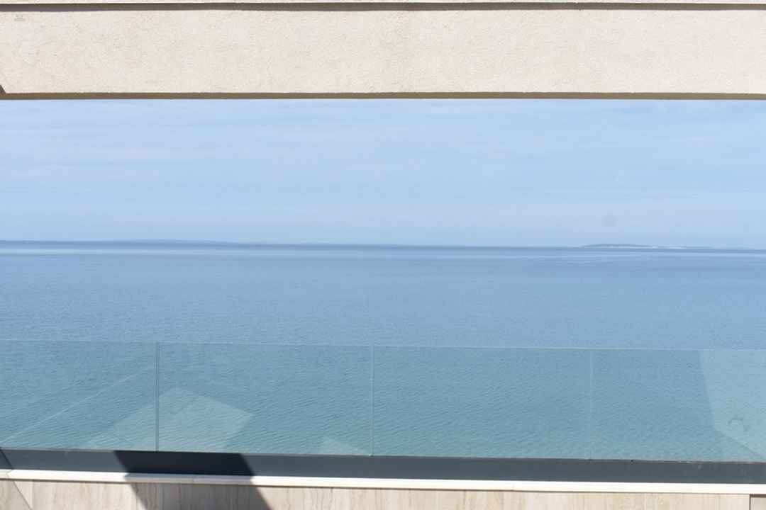 Modernes Penthouse direkt am Meer