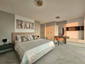 Thumbnail von Region Split: Villa mit Infinity-Pool und Blick auf das Meer