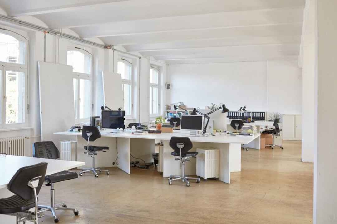 Impozantní 6-izbová kancelář v podkroví na nejlepší lokalitě, v blízkosti burzy