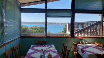 Thumbnail von Mehrparteienhaus mit Blick auf das Meer und die Berge