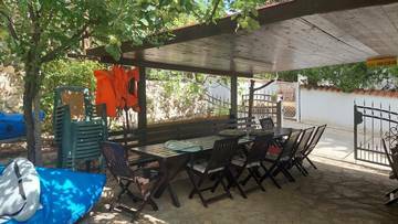 Thumbnail von Mehrparteienhaus mit Blick auf das Meer und die Berge