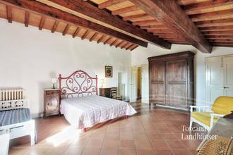 Thumbnail von Antikes Landhaus mit Nebengebäude in Mitten der Weinberge von Bolgheri