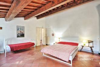 Thumbnail von Antikes Landhaus mit Nebengebäude in Mitten der Weinberge von Bolgheri