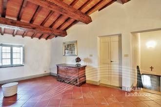 Thumbnail von Antikes Landhaus mit Nebengebäude in Mitten der Weinberge von Bolgheri