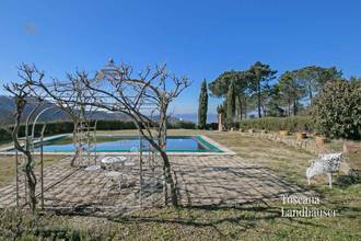 Thumbnail von Auf der Hügelkuppe befindliches Anwesen mit traumhaftem Panoramablick und Pool
