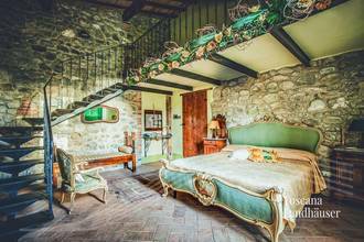 Thumbnail von Typisch toskanisches Anwesen bestehend aus mehreren Gebäuden mit Pool