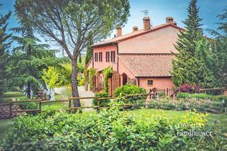 Thumbnail von Typisch toskanisches Anwesen bestehend aus mehreren Gebäuden mit Pool