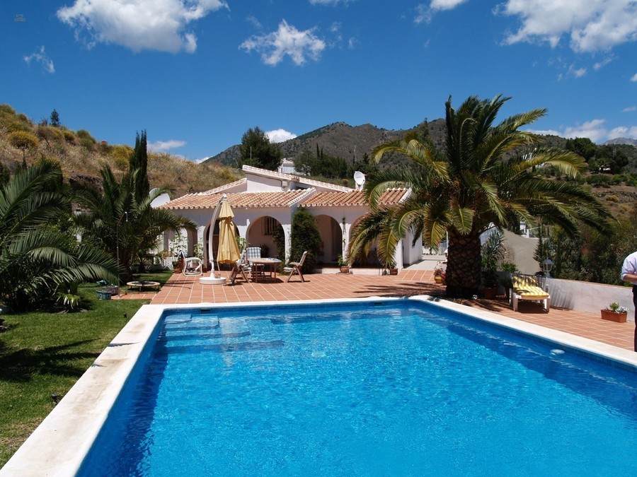 Thumbnail von villa for sale in - Torrox