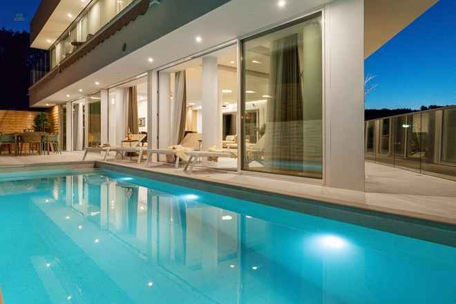 Moderne Luxusvilla mit Swimmingpool und Meerblick, Insel Hvar