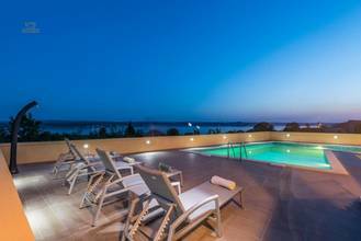 Thumbnail von Mediterranes Haus mit Pool und Blick auf das Meer