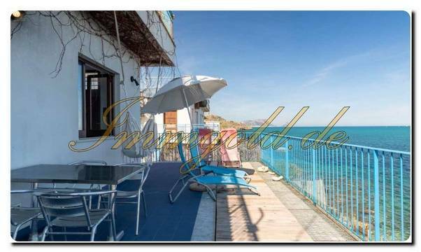 Immogold Villa (Doppelhaushälfte) direkt am Meer