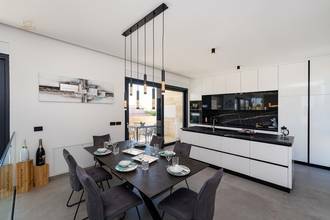 Thumbnail von Moderne Villa mit Swimmingpool