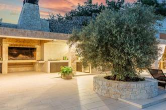 Thumbnail von Appartementhaus mit Swimmingpool und Panorama-Meerblick