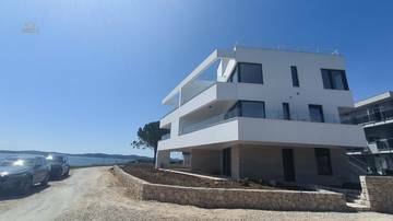 Thumbnail von Appartements neufs en bord de mer - avec terrasse sur le toit