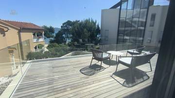 Thumbnail von Modern luxury villa with pool near the seafront