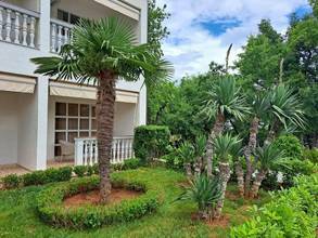 Thumbnail von Hoogwaardig meergezinswoning met zwembad